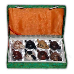 Ensemble de 8 Th�i�res Miniatures
